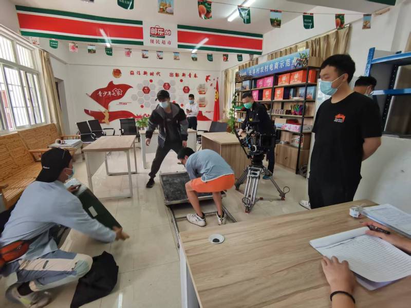 追星女孩心理学分析报告：陕西广告片拍摄公司揭秘饭圈应援式传播逻辑